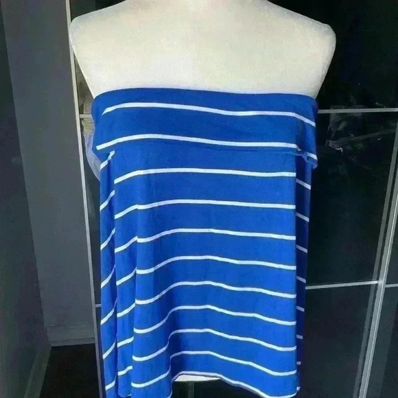 💥💥2/30$🔥cute skirt or wear it as a top. Shown on the  second picture. - Picture 2 of 3